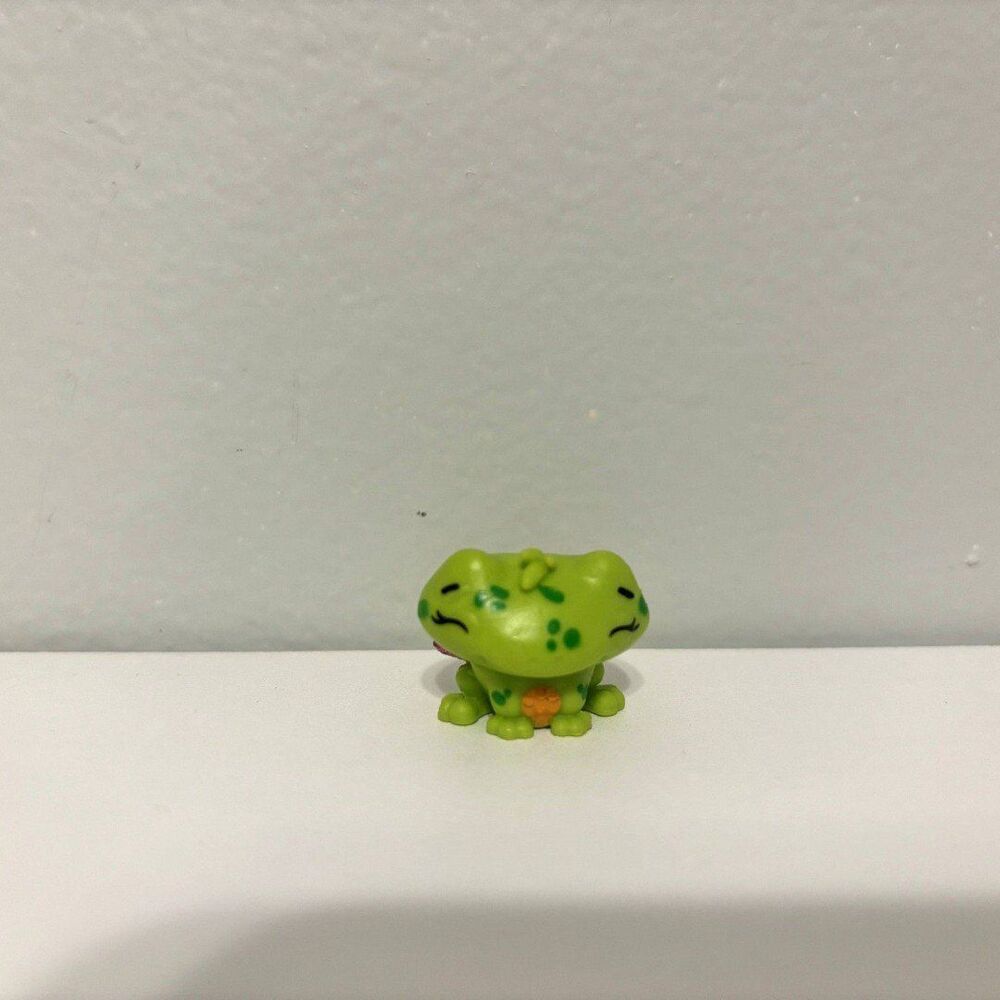 Hatchimals Frog with Pink Glittery Wings